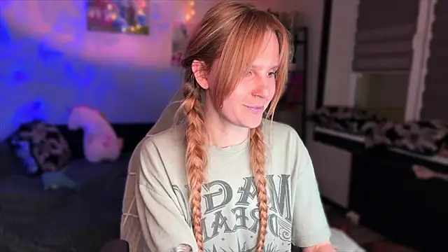 Chanel Gill online show from January 12, 8:58 pm