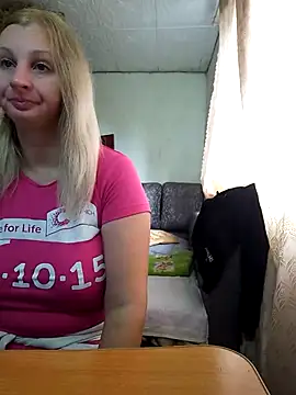 Snapshot of BustyBlond chatting on October 12, 10:06 am BustyBlond online show from October 12, 10:06 am
