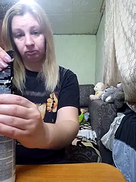 BustyBlond online show from January 6, 4:49 am