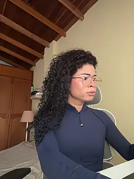 GabriSaenz online show from March 26, 12:40 pm