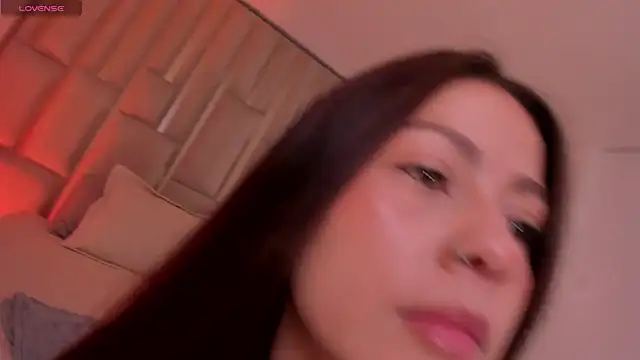ErikaBenz  online show from June 8, 1:01 pm
