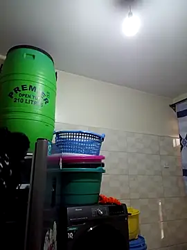 Toomuchbooty33 online show from October 4, 1:50 pm