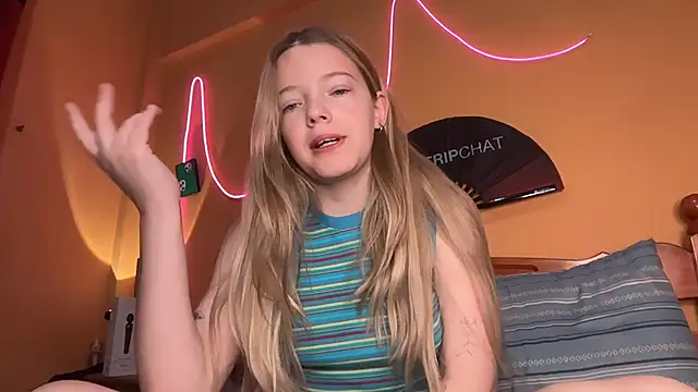 -veranito- online show from October 20, 3:09 am