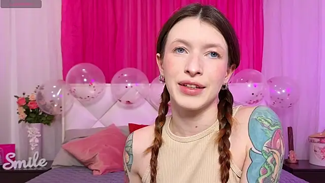 WildRedBerry online show from February 10, 2:20 pm