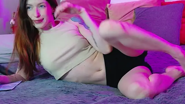 WildRedBerry online show from April 20, 1:14 pm