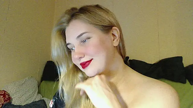 Snapshot of mmmPinUpGirl chatting on October 13, 6:54 pm mmmPinUpGirl online show from October 13, 6:54 pm