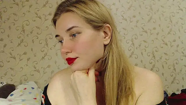Snapshot of mmmPinUpGirl chatting on September 16, 8:39 pm mmmPinUpGirl online show from September 16, 8:39 pm