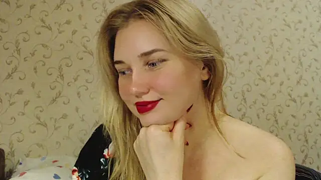 Snapshot of mmmPinUpGirl chatting on September 10, 8:42 pm mmmPinUpGirl online show from September 10, 8:42 pm