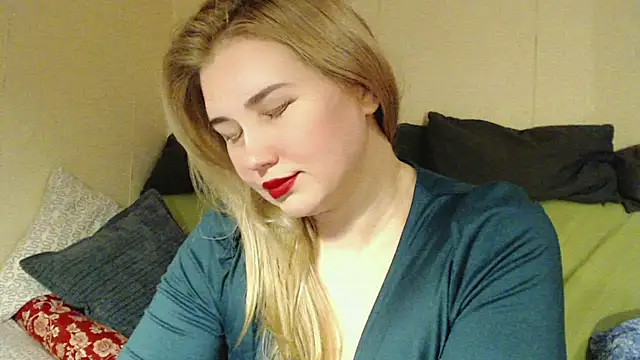 Snapshot of mmmPinUpGirl chatting on October 8, 6:12 pm mmmPinUpGirl online show from October 8, 6:12 pm