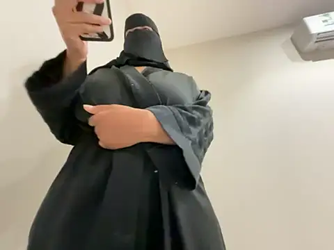 Submissive Arab online show from November 10, 1:39 pm