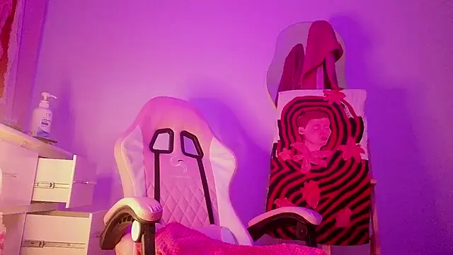 goddess vee  online show from March 11, 12:26 am