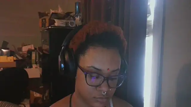 nickytheehawtie online show from February 6, 6:22 pm