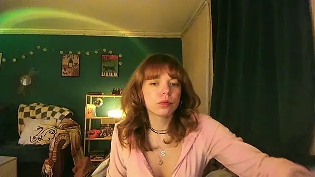 Snapshot of ClancyMorissey chatting on October 13, 6:43 pm ClancyMorissey online show from October 13, 6:43 pm