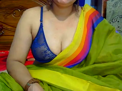 Snapshot of Horny_Doll24 chatting on September 21, 7:23 pm Horny Doll24 online show from September 21, 7:23 pm