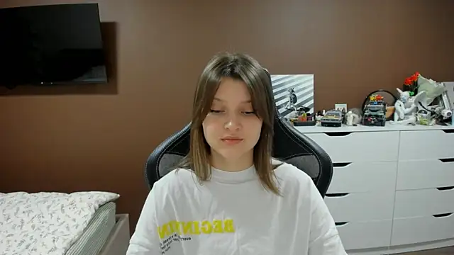 SoniNesti online show from April 18, 3:03 pm