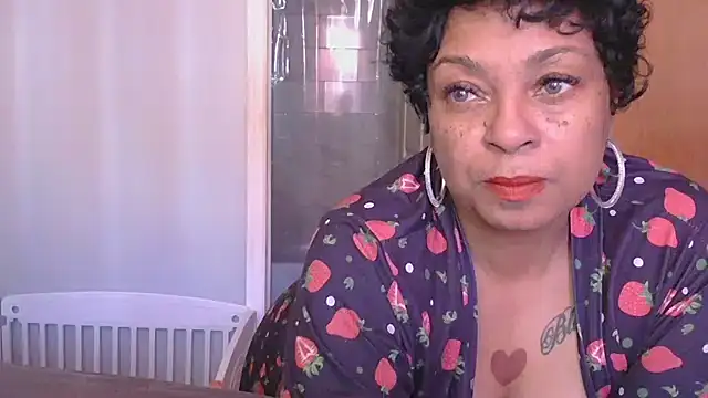 MSweetLindaParks online show from December 3, 6:54 pm