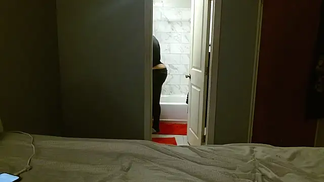 MSweetLindaParks online show from February 15, 8:35 am