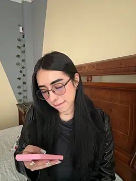 Snapshot of isabella_jade chatting on September 24, 1:21 pm isabella jade online show from September 24, 1:21 pm