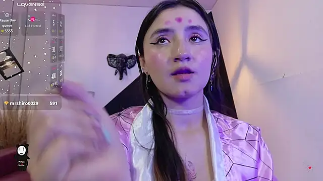 Perla Campbell online show from October 2, 10:15 pm