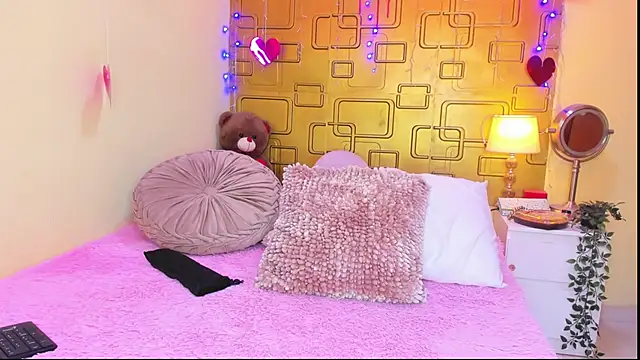 Julia Haye online show from February 15, 4:48 am