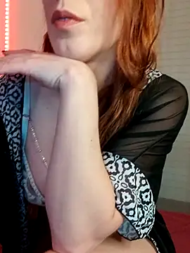 clara-francaise online show from November 28, 8:01 pm