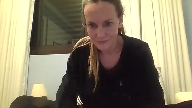 Annylove1 online show from October 1, 12:26 am