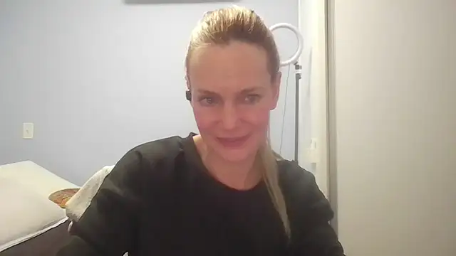 Annylove1 online show from July 12, 12:33 am