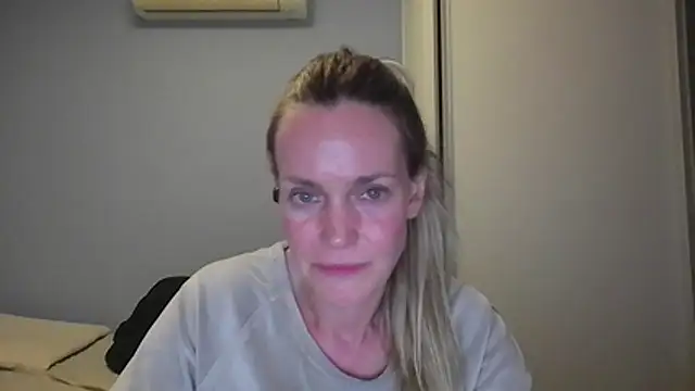 Annylove1 online show from November 21, 12:23 am