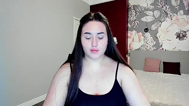 Roxie Bradley online show from February 2, 6:45 am