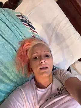 Jessiejames32 online show from October 30, 12:46 am