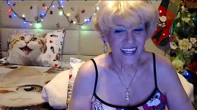 HappyWomanOn online show from December 17, 8:57 pm