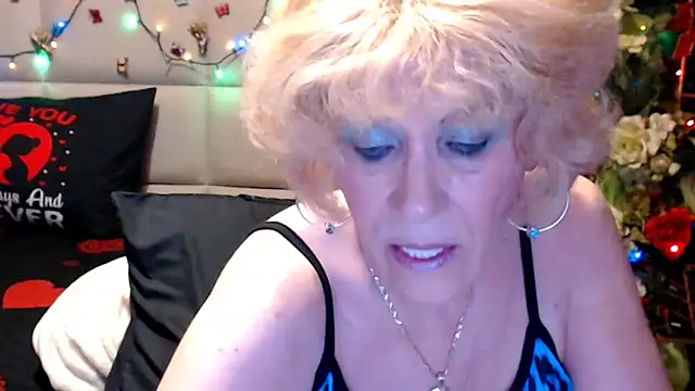 HappyWomanOn online show from June 19, 6:22 pm