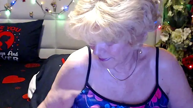 HappyWomanOn online show from June 12, 6:38 pm