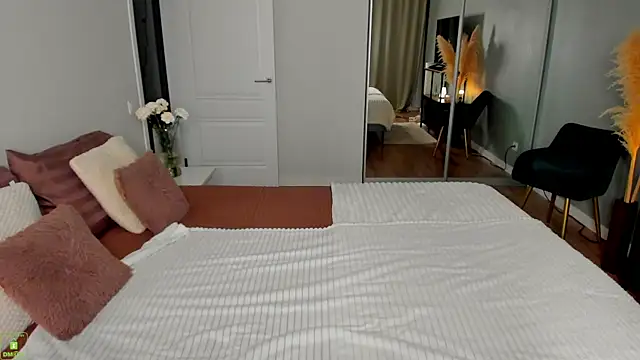 Jessica Gill online show from November 24, 6:26 am