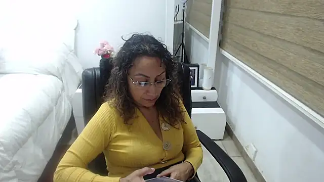 jesy hot online show from October 12, 4:15 am