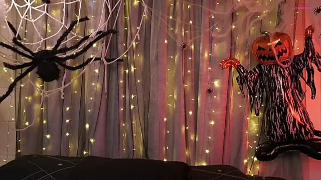 agatha collins  online show from October 7, 7:18 pm