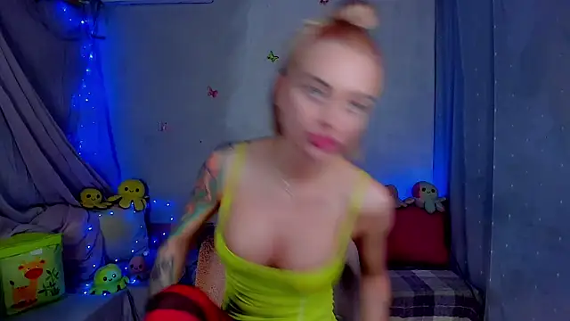 LickLizzy online show from March 17, 10:14 pm