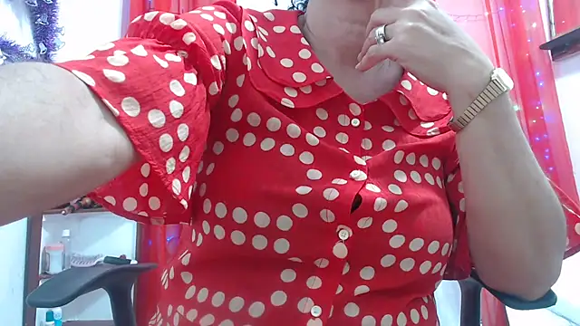 heyline milf online show from February 8, 11:29 pm