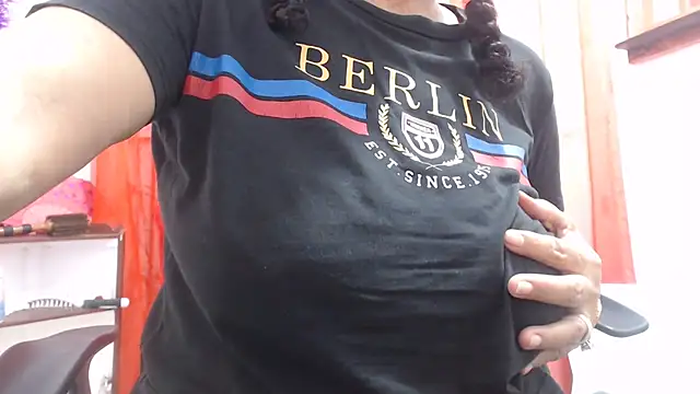 heyline milf online show from February 24, 2:33 am