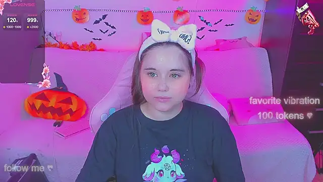 Snapshot of Lolisuccub chatting on October 16, 7:49 pm Lolisuccub online show from October 16, 7:49 pm