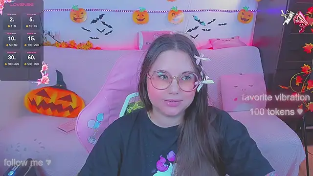 Snapshot of Lolisuccub chatting on October 17, 7:50 pm Lolisuccub online show from October 17, 7:50 pm