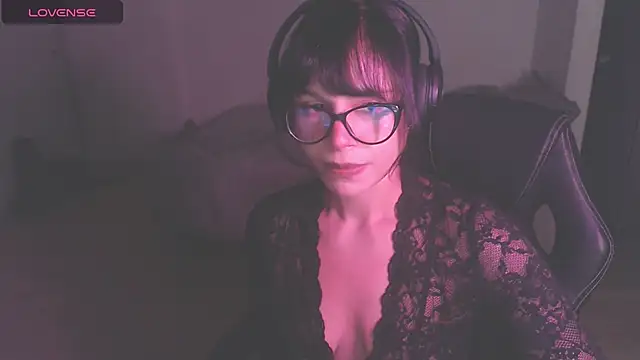 Snapshot of modjo_ chatting on October 10, 3:11 am modjo online show from October 10, 3:11 am