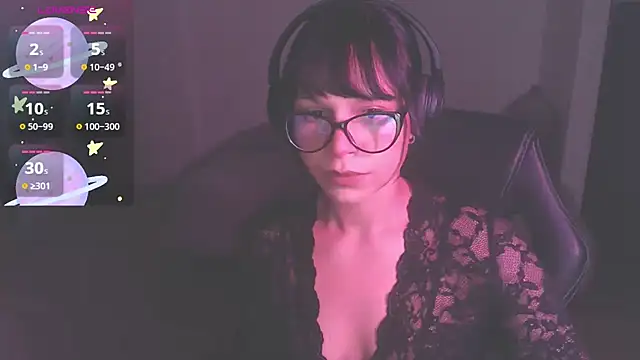Snapshot of modjo_ chatting on October 19, 4:36 am modjo online show from October 19, 4:36 am