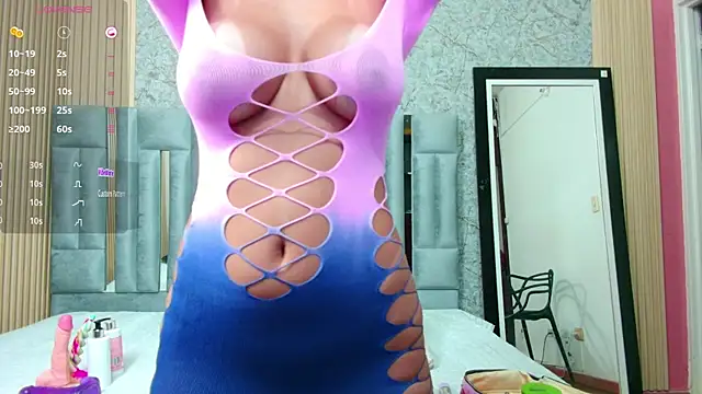 Snapshot of veronicaroose_ chatting on September 26, 1:20 pm veronicaroose online show from September 26, 1:20 pm