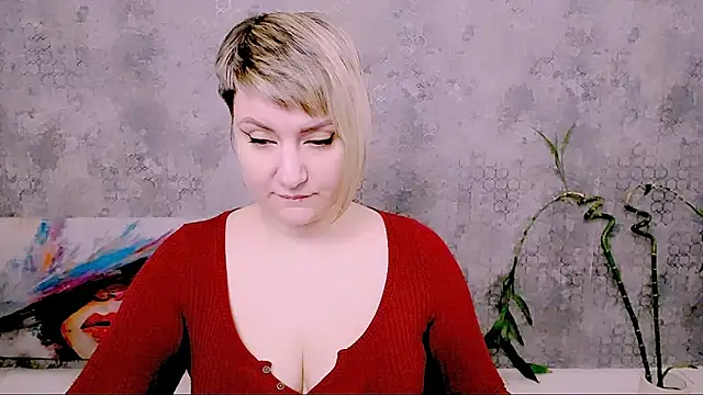 Djullia online show from April 17, 5:53 am