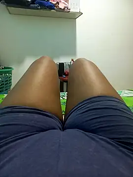 annie-19 online show from October 22, 6:46 pm