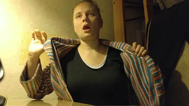 FrumCake online show from November 25, 1:19 am