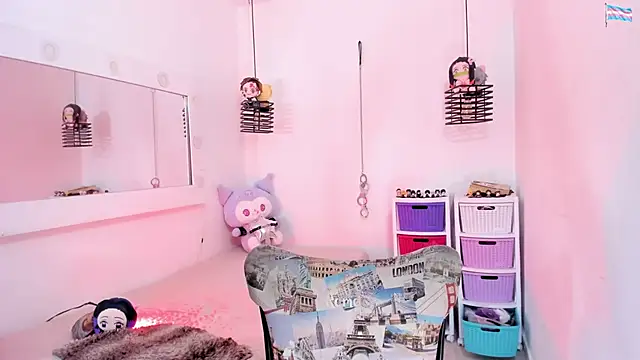 KimberlyJohnsoon online show from June 27, 5:52 am
