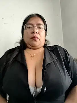   valentina18 online show from November 14, 1:22 pm