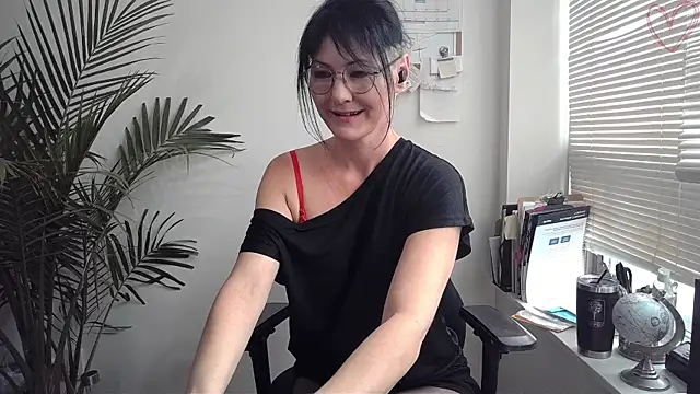 City Kat online show from November 27, 5:27 pm